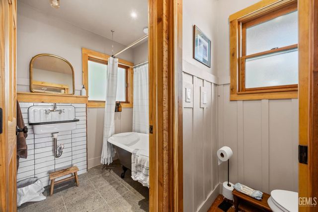 7925 Old State Road, Wofford Heights, CA 93285