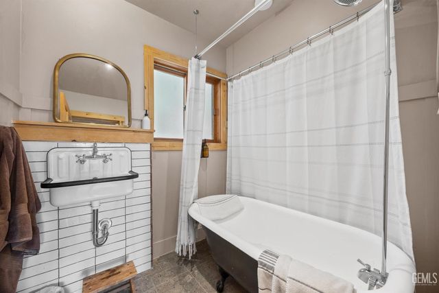 7925 Old State Road, Wofford Heights, CA 93285