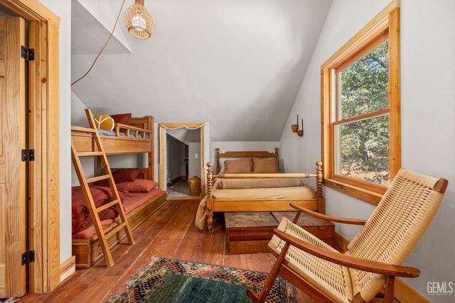 7925 Old State Road, Wofford Heights, CA 93285