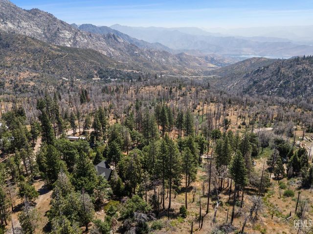 7925 Old State Road, Wofford Heights, CA 93285