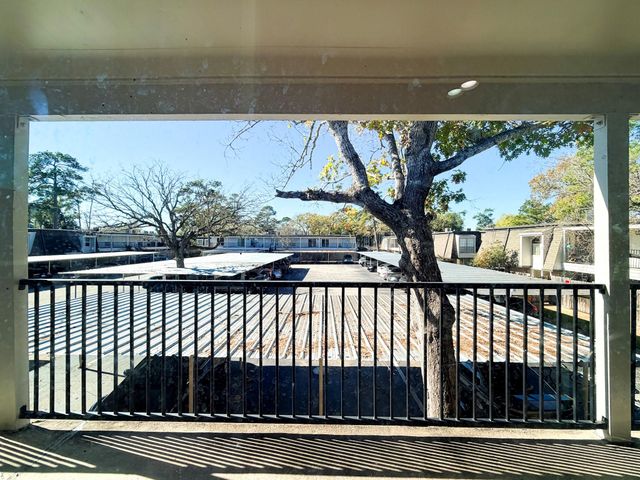 12633 Memorial Drive 156, Houston, TX 77024