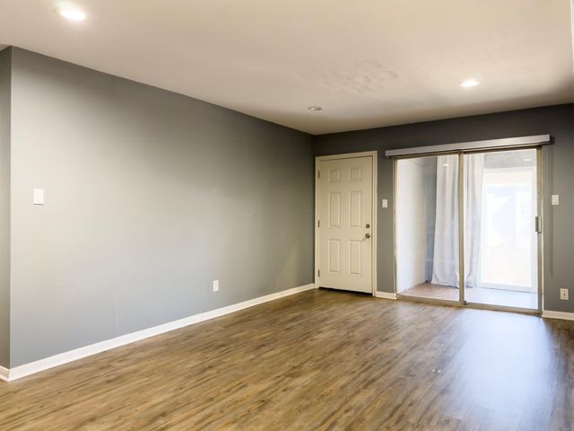 12633 Memorial Drive 156, Houston, TX 77024