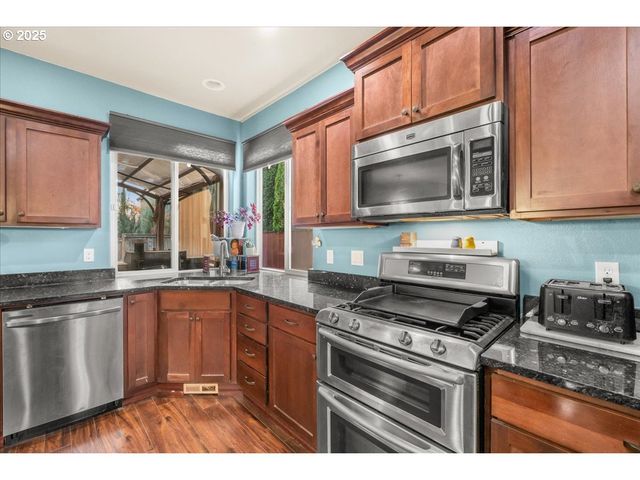 1138 37TH Ave, Forest Grove, OR 97116