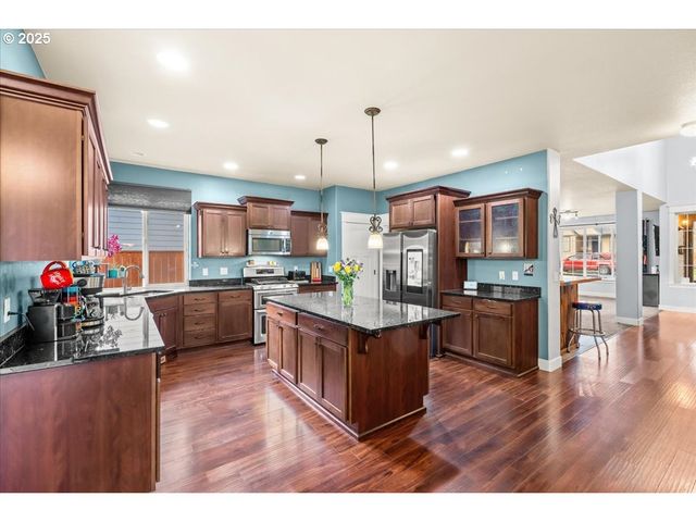 1138 37TH Ave, Forest Grove, OR 97116