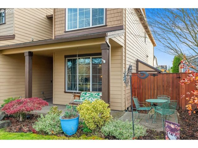 1138 37TH Ave, Forest Grove, OR 97116