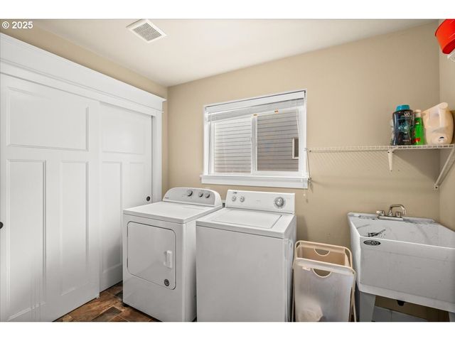 1138 37TH Ave, Forest Grove, OR 97116