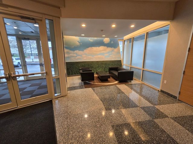 290 Pleasant St 113, Watertown, MA 02472