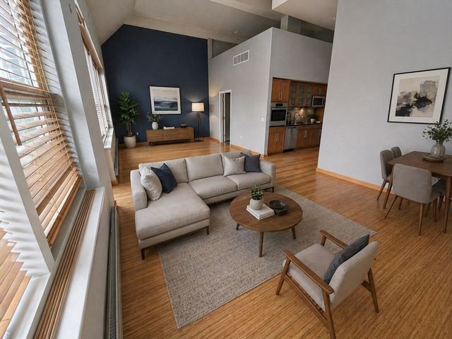 290 Pleasant St 113, Watertown, MA 02472