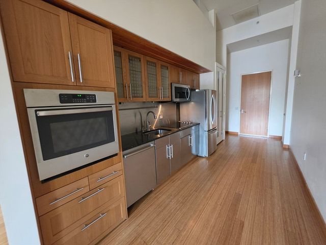 290 Pleasant St 113, Watertown, MA 02472