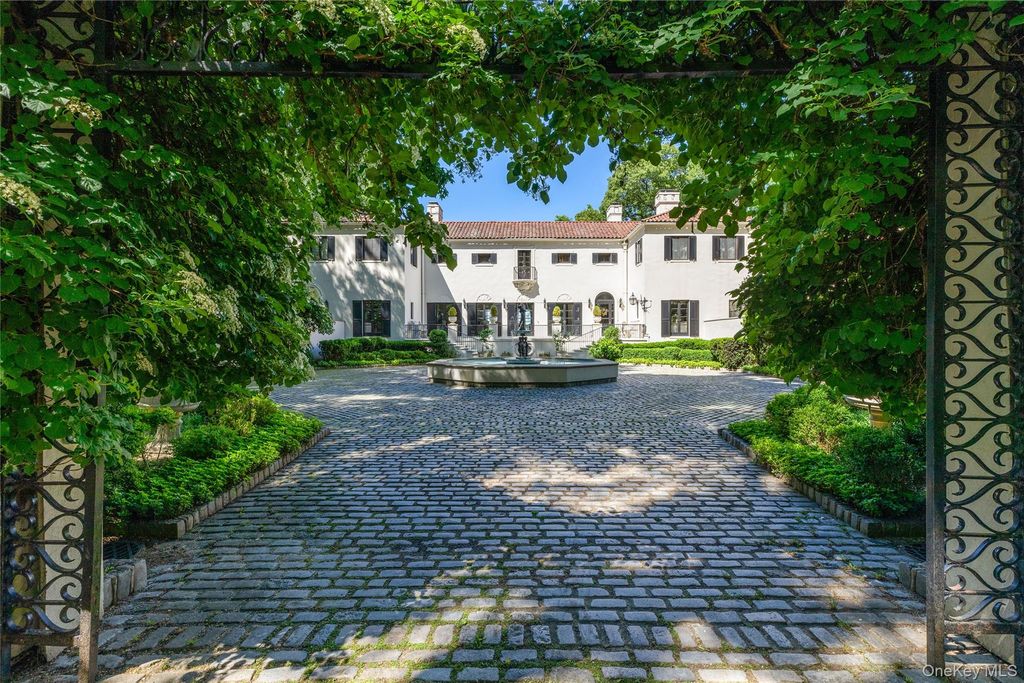 100 Horseshoe Road, Mill Neck, NY 11765 — photo 3