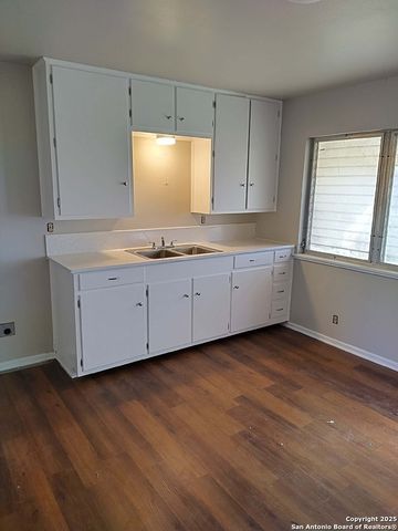 4926 Alma, San Antonio, TX 78222