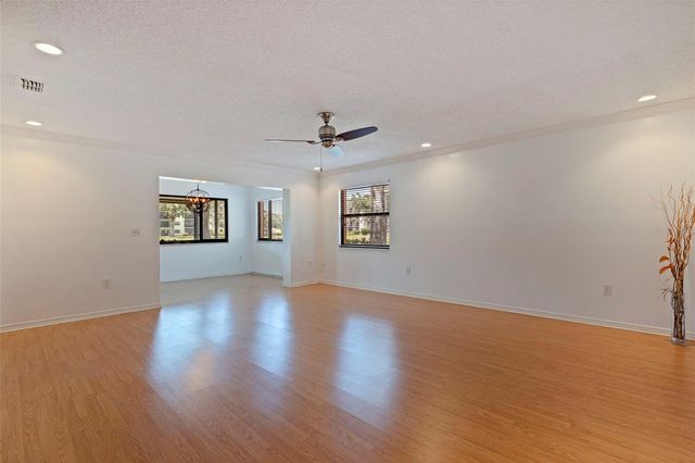 8140 TERRACE GARDEN DRIVE 103, St Petersburg, FL 33709