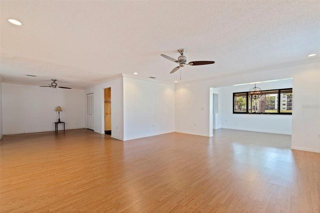 8140 TERRACE GARDEN DRIVE 103, St Petersburg, FL 33709