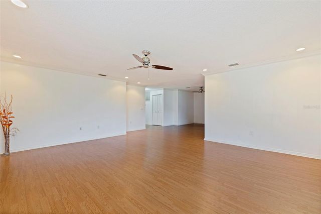 8140 TERRACE GARDEN DRIVE 103, St Petersburg, FL 33709