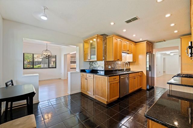 8140 TERRACE GARDEN DRIVE 103, St Petersburg, FL 33709