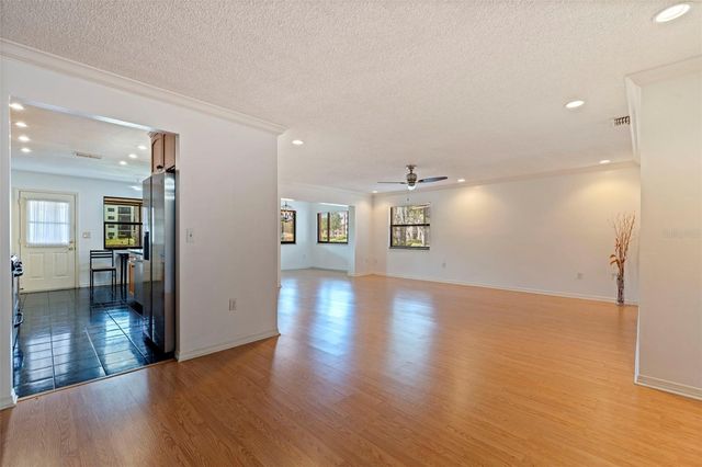 8140 TERRACE GARDEN DRIVE 103, St Petersburg, FL 33709
