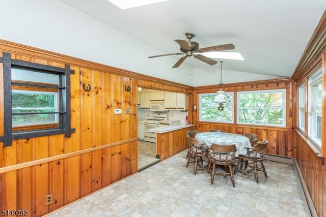 17 South Dr, Woodland Park, NJ 07424