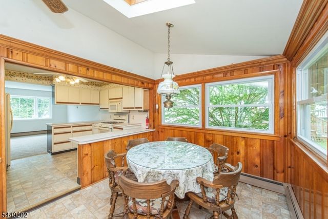 17 South Dr, Woodland Park, NJ 07424