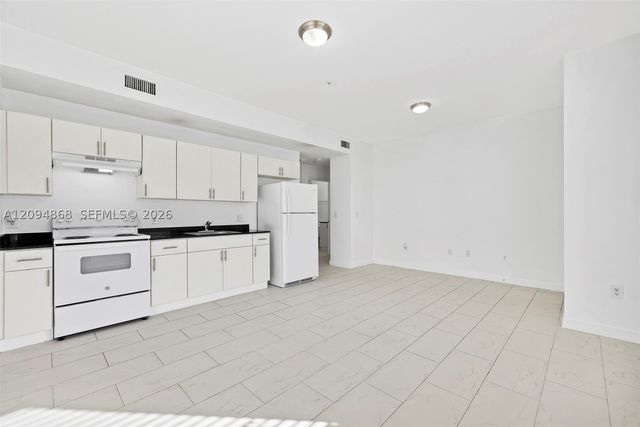 405 E 7th St 303, Hialeah, FL 33010