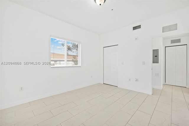 405 E 7th St 303, Hialeah, FL 33010