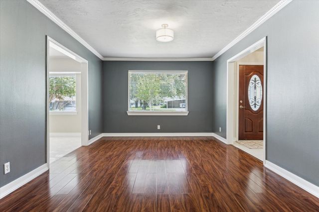 9711 Long Branch Lane Lane, Houston, TX 77055