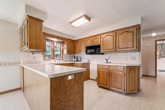 N116 KAMKES AVENUE, Appleton, WI 54915