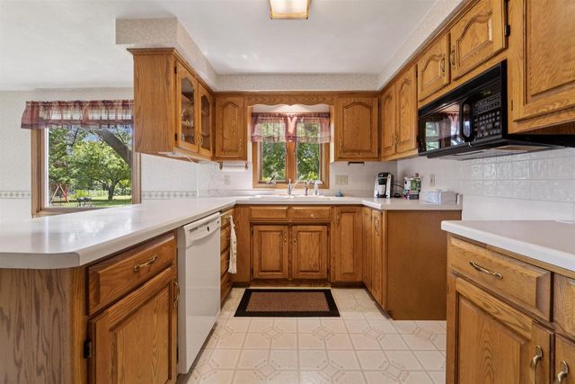 N116 KAMKES AVENUE, Appleton, WI 54915
