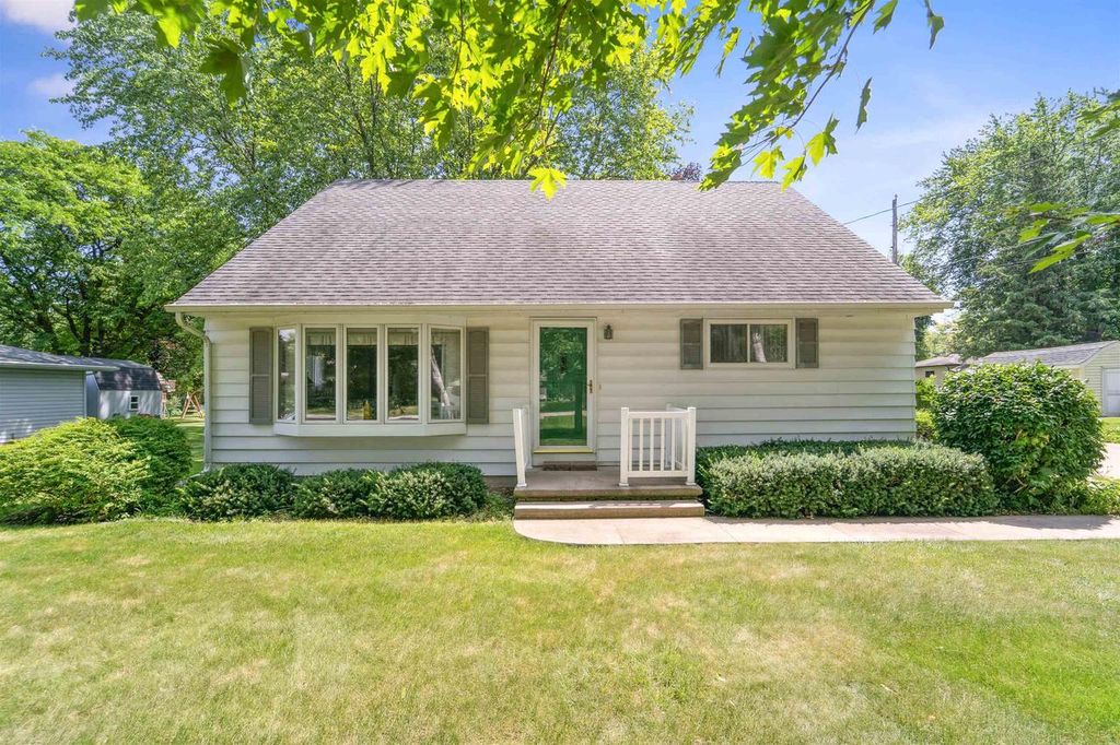 N116 KAMKES AVENUE, Appleton, WI 54915