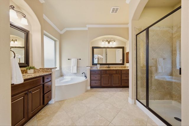 901 Cozy Hollow Court, Friendswood, TX 77546