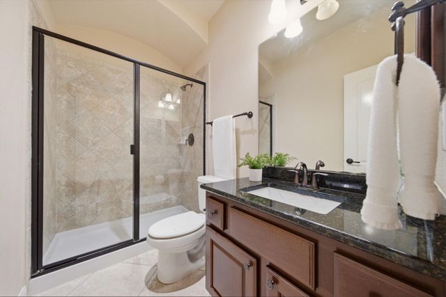 901 Cozy Hollow Court, Friendswood, TX 77546