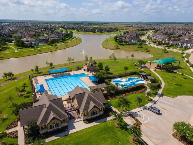 901 Cozy Hollow Court, Friendswood, TX 77546