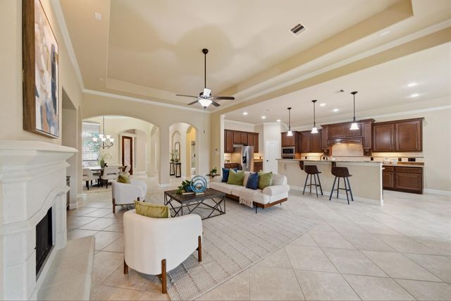 901 Cozy Hollow Court, Friendswood, TX 77546