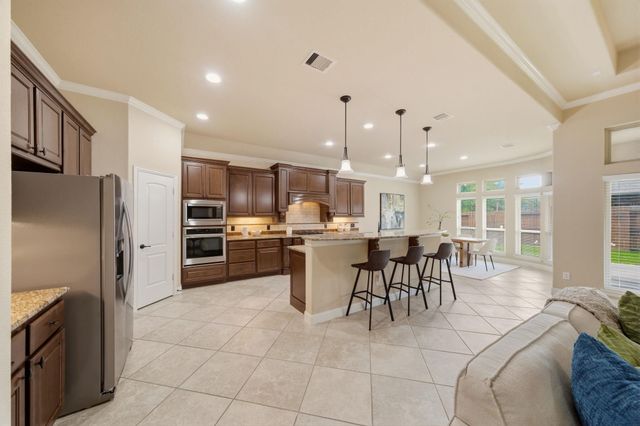 901 Cozy Hollow Court, Friendswood, TX 77546