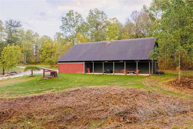 228 W Hines Hill Road, Hudson, OH 44236