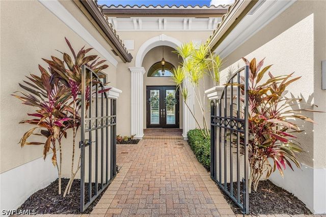 4308 Caldera CIR, Naples, FL 34119