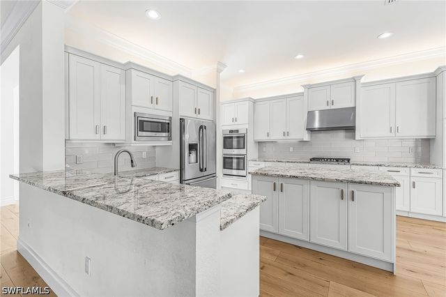 4308 Caldera CIR, Naples, FL 34119