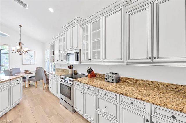 8924 Ventura WAY, Naples, FL 34109