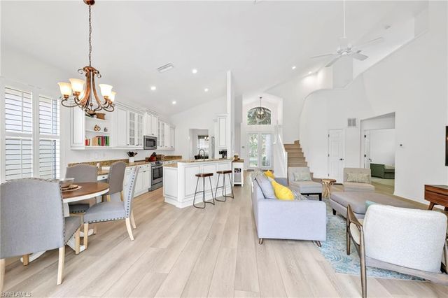 8924 Ventura WAY, Naples, FL 34109