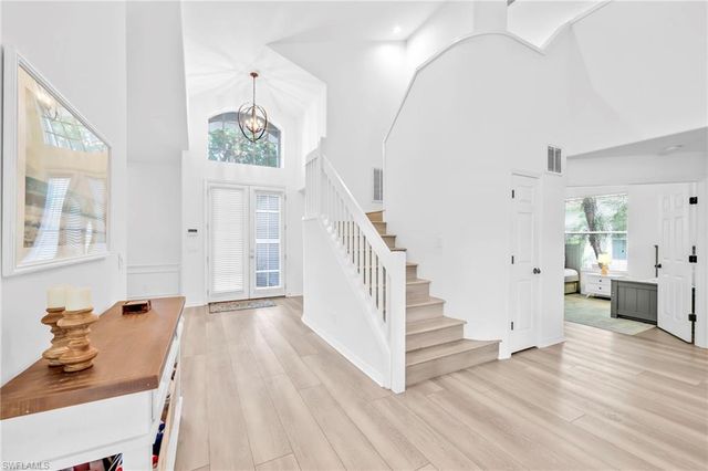 8924 Ventura WAY, Naples, FL 34109