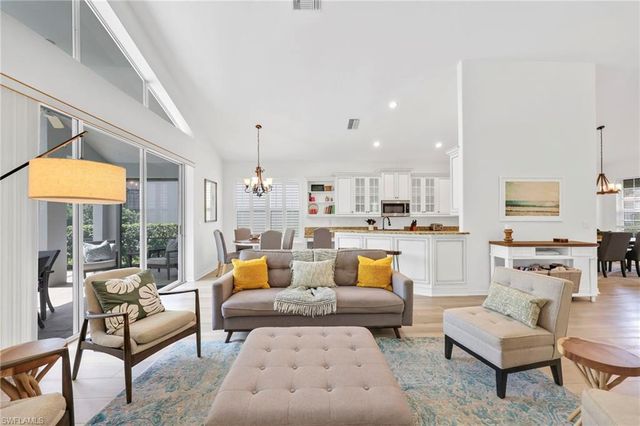 8924 Ventura WAY, Naples, FL 34109