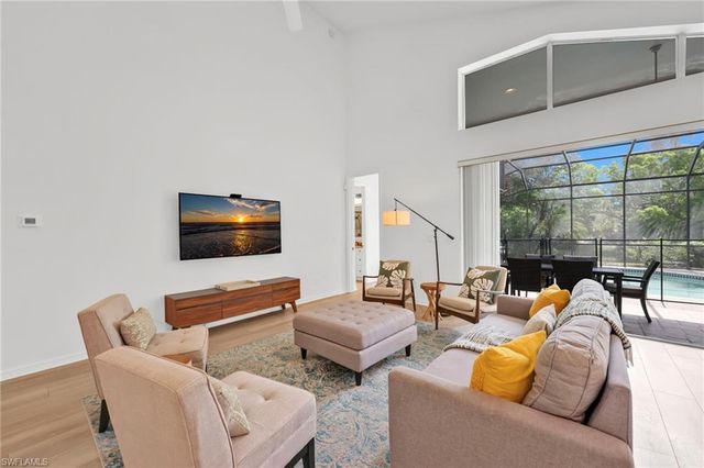 8924 Ventura WAY, Naples, FL 34109