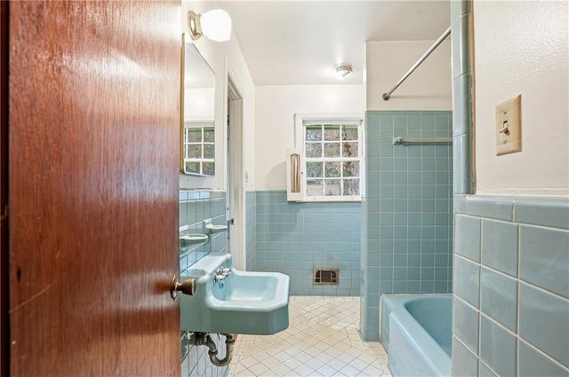 2935 Heather Drive, East Point, GA 30344