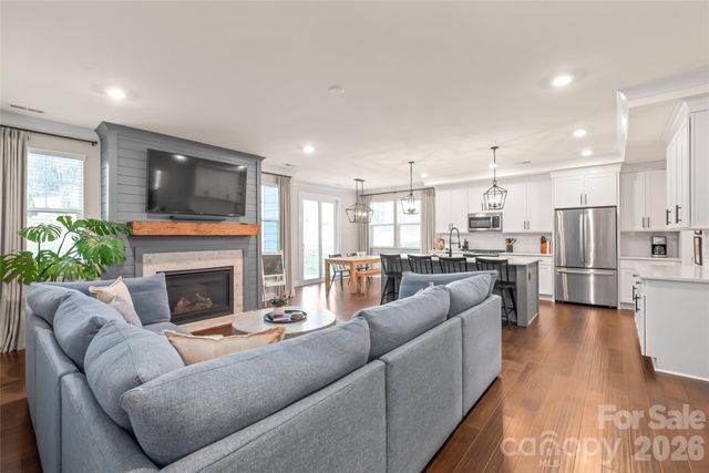 4307 Island Fox Lane, Denver, NC 28037