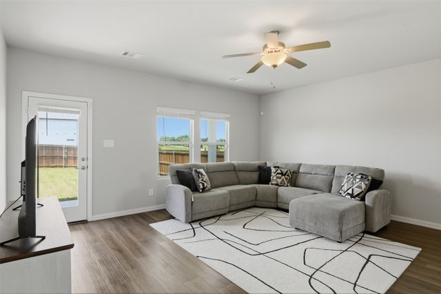 2275 Cliff Springs Drive, Forney, TX 75126