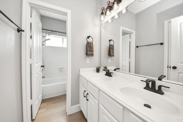 2522 Colonel Court Drive, Richmond, TX 77406