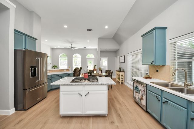 2522 Colonel Court Drive, Richmond, TX 77406