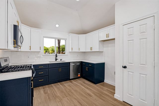 8010 Meadowlark Lane, Rowlett, TX 75088