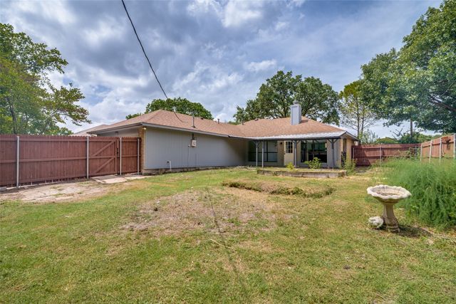 8010 Meadowlark Lane, Rowlett, TX 75088