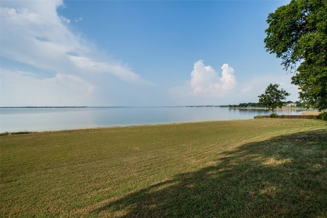 8010 Meadowlark Lane, Rowlett, TX 75088