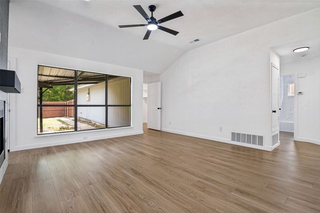 8010 Meadowlark Lane, Rowlett, TX 75088